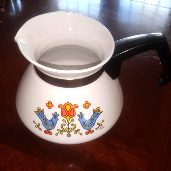 Corningware Other - *HP* VTG Corningware 6 Cup Bird Design Tea Pot 1975